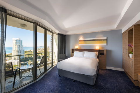 Sofitel Gold Coast Broadbeach - Holiday Sunshine Coast 8