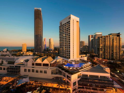 Sofitel Gold Coast Broadbeach - Holiday Sunshine Coast 1