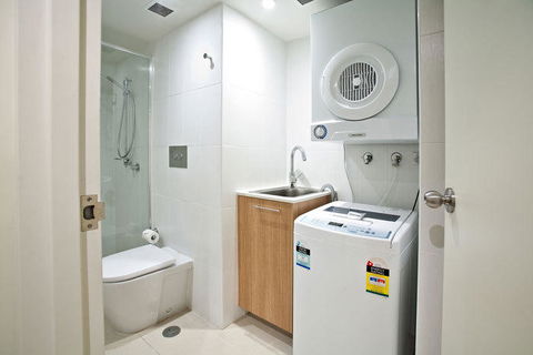 Lanai Riverside Apartments - Sunshine Coast Tourism 6