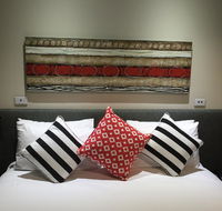 Calamvale Hotel Suites and Conference Centre - Holiday Sunshine Coast