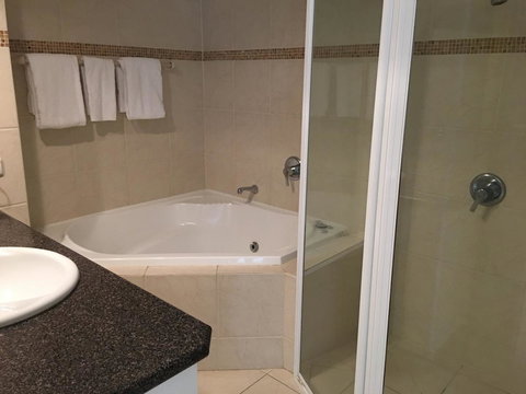 The Penthouses Apartments - Sunshine Coast Tourism 38