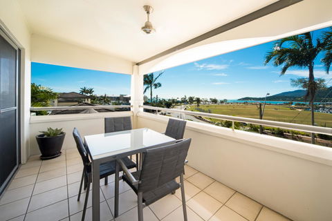 Portside Whitsunday Luxury Holiday Apartments - Sunshine Coast Tourism 4