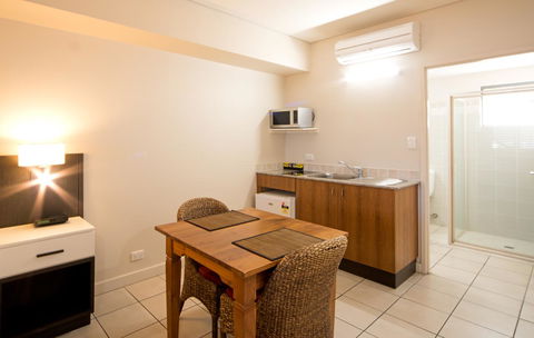 Portside Whitsunday Luxury Holiday Apartments - Sunshine Coast Tourism 13