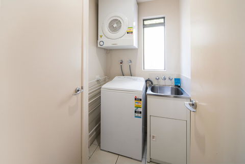 Portside Whitsunday Luxury Holiday Apartments - Sunshine Coast Tourism 11