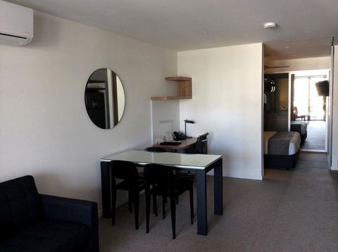 Morgan Suites - Holiday Sunshine Coast 8