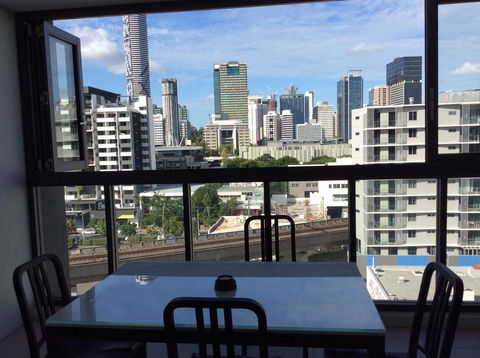 Morgan Suites - Holiday Sunshine Coast 9