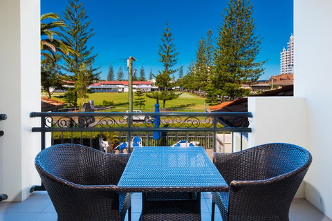 Island Beach Resort - Sunshine Coast Tourism 12