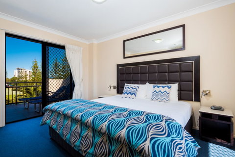 Island Beach Resort - Sunshine Coast Tourism 1