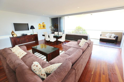 Dune On The Beach - Holiday Sunshine Coast 12