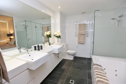 Dune On The Beach - Holiday Sunshine Coast 3