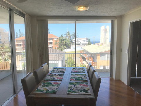 Rainbow Bay Resort Holiday Apartments - Sunshine Coast Tourism 9