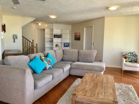 Rainbow Bay Resort Holiday Apartments - Sunshine Coast Tourism 2