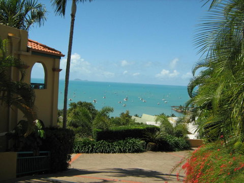 Toscana Village Resort - Sunshine Coast Tourism 4