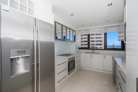 Surfers Aquarius On The Beach - Sunshine Coast Tourism 20