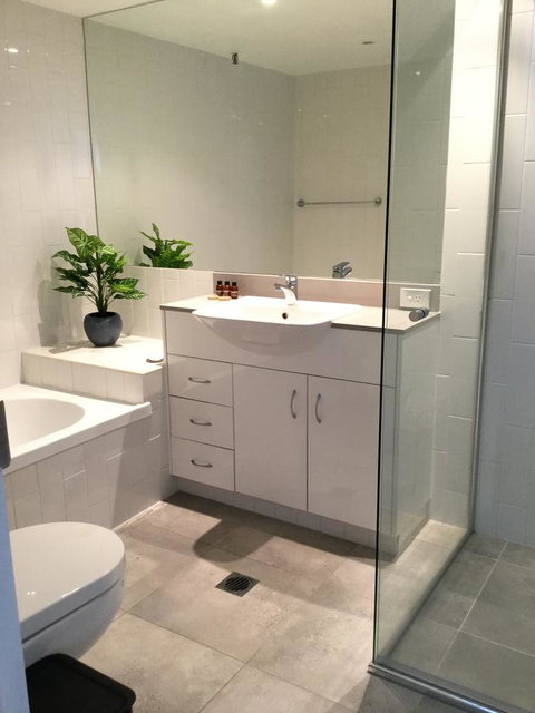 Surfers Aquarius On The Beach - Sunshine Coast Tourism 2