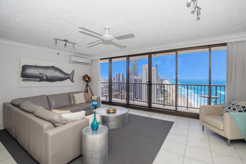 Surfers Aquarius On The Beach - Sunshine Coast Tourism 24