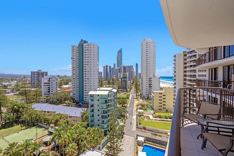 Surfers Aquarius On The Beach - Sunshine Coast Tourism 30