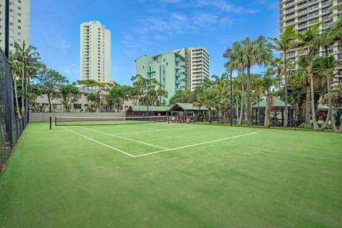 Surfers Aquarius On The Beach - Sunshine Coast Tourism 15