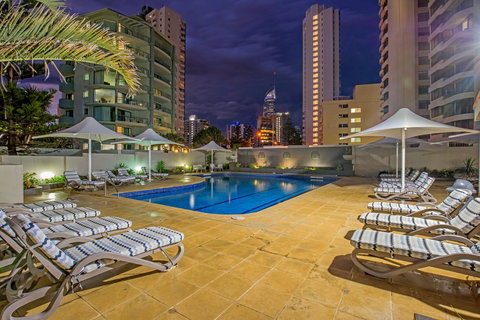 Surfers Aquarius On The Beach - Sunshine Coast Tourism 11