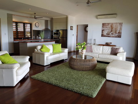 Paddons - Sunshine Coast Tourism 4