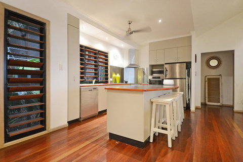 Paddons - Sunshine Coast Tourism 11