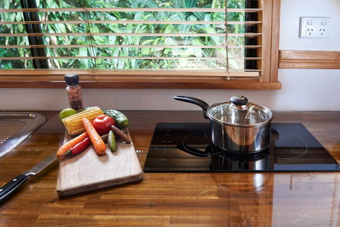 Sharlynn By The River - Holiday Sunshine Coast 8