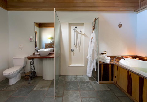 Sharlynn By The River - Holiday Sunshine Coast 38