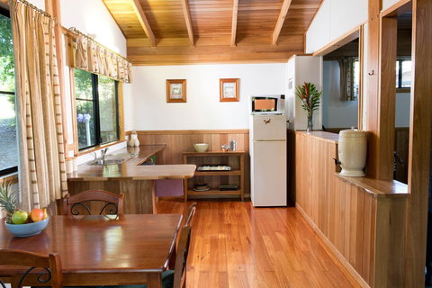 Sharlynn By The River - Holiday Sunshine Coast 44