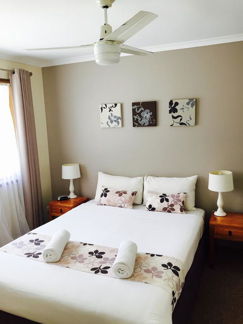 Montville Holiday Apartments - Sunshine Coast Tourism 24