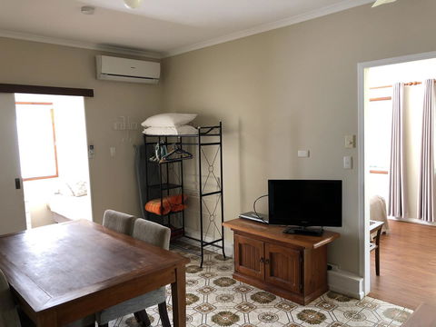 Montville Holiday Apartments - Sunshine Coast Tourism 16