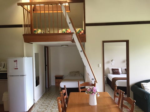 Montville Holiday Apartments - Sunshine Coast Tourism 27