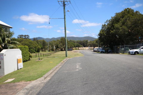 Waters Edge - Sunshine Coast Tourism 1