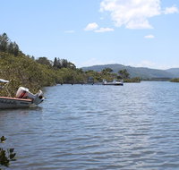 Waters Edge - Sunshine Coast Tourism