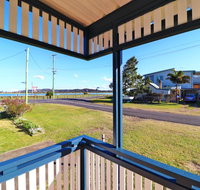 Waterside Retreat - Sunshine Coast Tourism