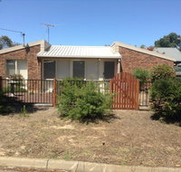 Wattle hill cottage - Sunshine Coast Tourism