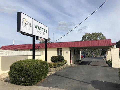 Wattle Motel - Sunshine Coast Tourism 2