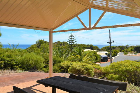 Wave Walk - Sunshine Coast Tourism 0