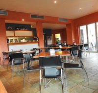 Waves Luxury Suites - Sunshine Coast Tourism