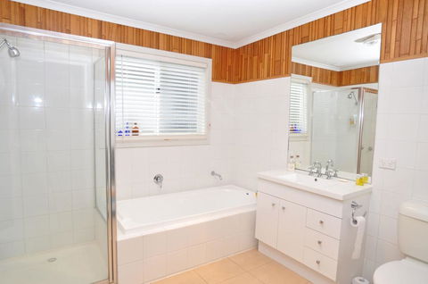 WELCOME BREAK - PET FRIENDLY - Sunshine Coast Tourism 3
