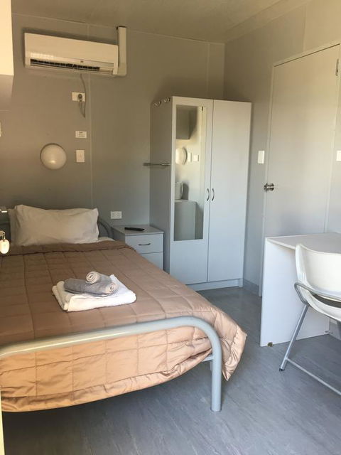 Wellshot Hotel - Sunshine Coast Tourism 1