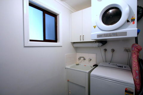Wendaleigh 5/26 Clyde Street - Sunshine Coast Tourism 3