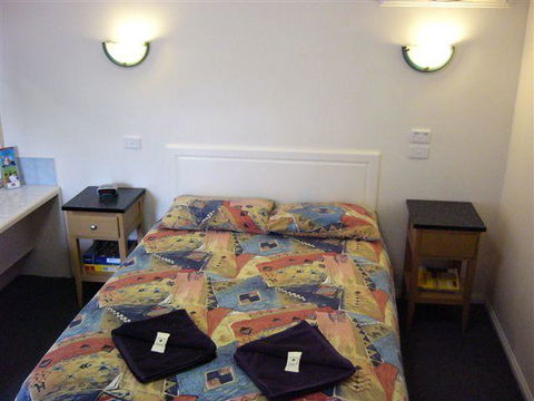 West City Motel - Sunshine Coast Tourism 2