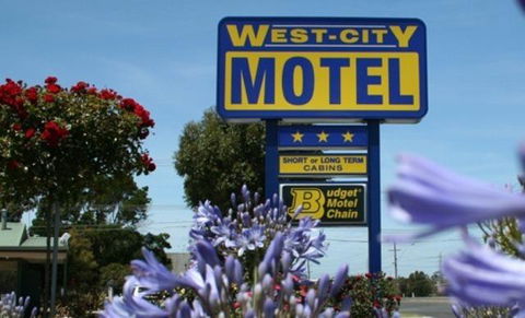 West City Motel - Sunshine Coast Tourism 3