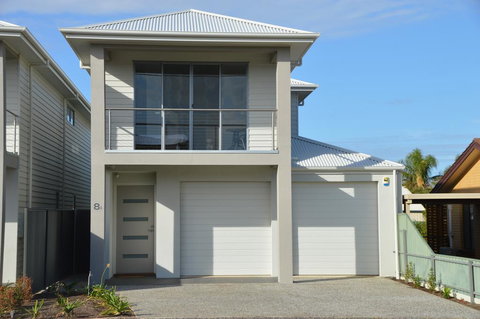 Western Breeze - Holiday Sunshine Coast 1