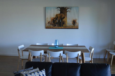 Western Breeze - Holiday Sunshine Coast 3