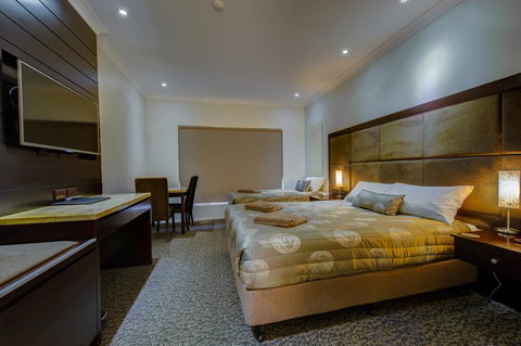 Western Downs Motor Inn - Sunshine Coast Tourism 1