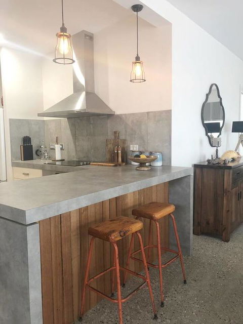 Weston Farm Seaside Stay - Sunshine Coast Tourism 3