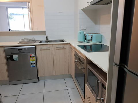 Whalecove Apartments - Sunshine Coast Tourism 2