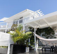 White Beach Cottage - Holiday Sunshine Coast