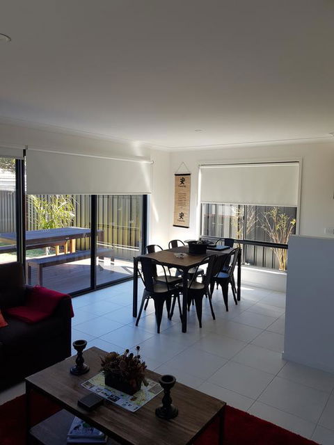 White Caps B - New Styles & Spacious Home - Sunshine Coast Tourism 1